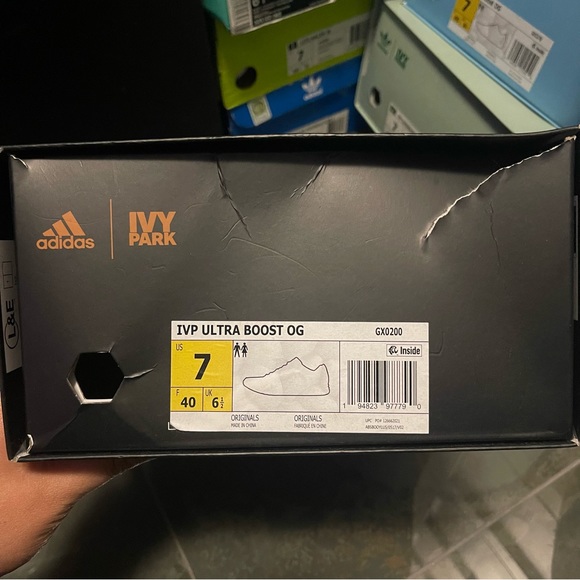 Ivy Park Ultra Boost 👟 - Picture 5 of 5